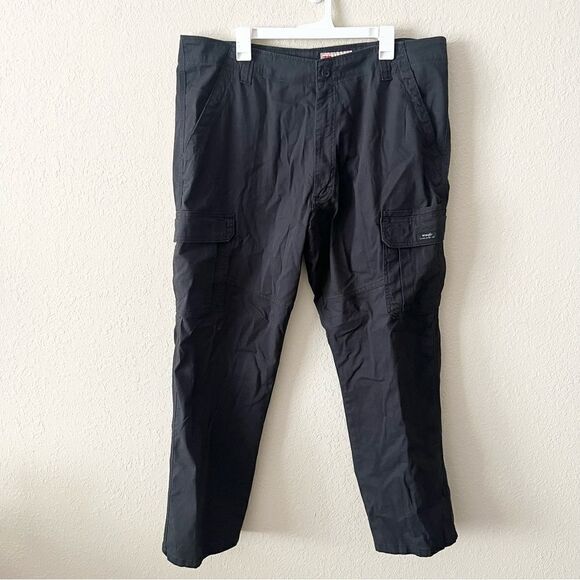 NWT Wrangler Five Star Premium Relaxed Fit Cargo Pants Black Size